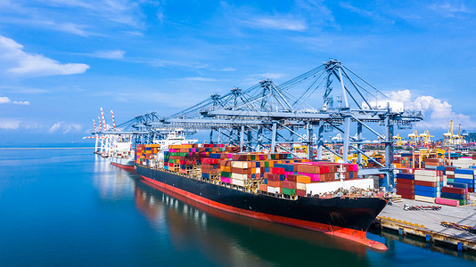 韩国商品素材天线经过航运工业港口的集装箱货船进口出业务物流和集装箱货船在公海上国际运输的集装箱货船进出口业务后勤及国际运输背景
