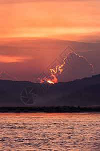 曼德勒亚洲船缅甸蒲甘伊洛瓦底江日落图片