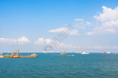 东南门户后勤门户网站经营物流海运船原油轮进入新加坡最繁忙港口的货船等商业物流海运船舶的视图载体背景