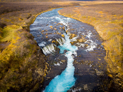 自然冰岛美丽的大连级布鲁马福斯瀑落下旅游图片