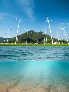 自然海洋环境的风能涡轮机在有水下绿色概念的电站中风能涡轮机图片