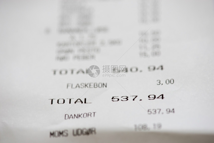 丹麦式购物收据有丹麦语单词和数字以丹麦克朗表示债务卷消费者图片