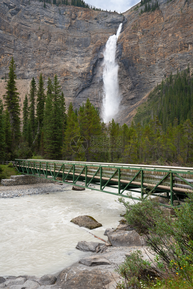 户外不列颠哥伦比亚省Yoho公园内加拿大第二瀑布TakakkawFalls最大的环境图片