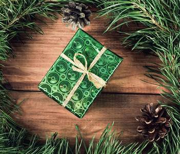 圣诞绿色礼物盒图片