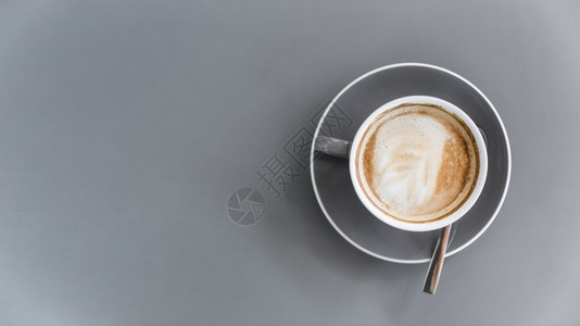 纯色背景上的咖啡背景图片