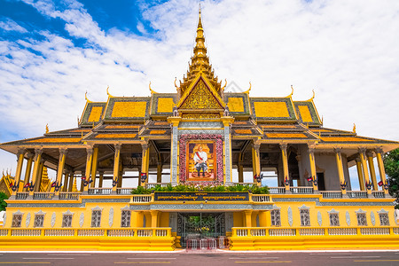 柬埔寨金边东南亚的皇家宫建筑群复杂的黄色宗教图片