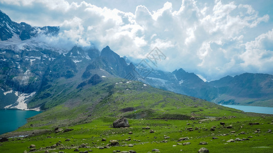 雪查谟和克什米尔邦Sonamarg美丽的山地景观喜马拉雅著名的图片