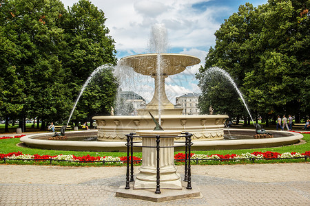 草天空雕塑波兰华沙萨斯基公园的历史喷泉萨斯基公园的历史喷泉图片