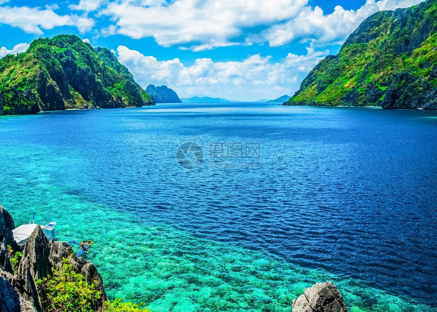 菲律宾帕拉万海湾和山区岛屿风景图菲律宾帕拉万海岸线自然亚洲图片