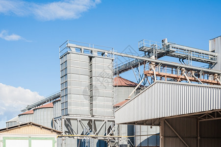 车站谷物储存设施以及生产沼气筒仓和干燥塔粮食工厂图片