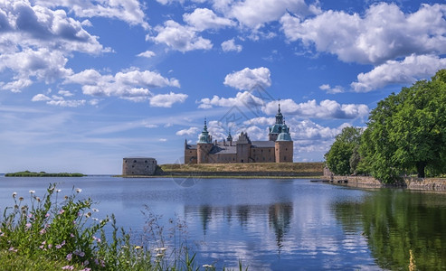 据点夏天瑞典卡尔马历史城堡美丽的一天瑞典卡尔马历史城堡建筑学图片