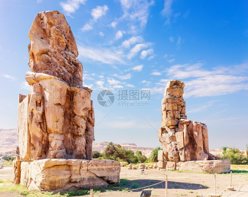老的寺庙埃及卢克索特班内科洛波斯的梅农大浩劫埃及卢克索特班内科罗波斯的梅农大浩劫历史图片