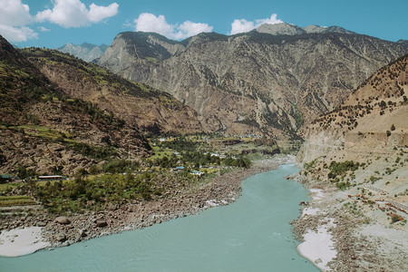 从喀喇昆仑公路看巴基斯坦农村山区的印度河活当地背包旅行图片