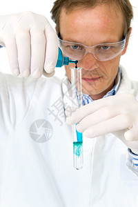 解决方案化学在试管中稀释蓝色物质管子密切图片