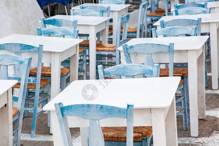 早餐晴天希腊传统厅桌暑假概念希腊传统餐桌盘子图片