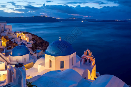 遗产奢华希腊圣托里尼岛Oia镇风景日落爱琴海黄昏图片