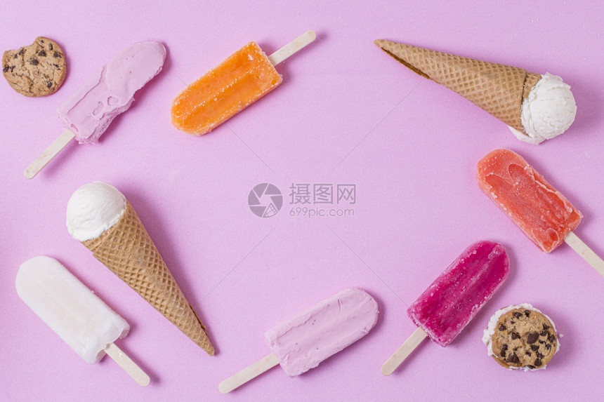 丰富多彩的消极框架带有复制空间的自冰淇淋图片