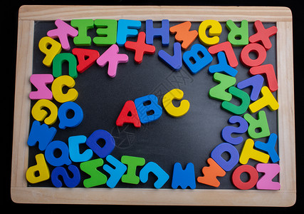 读标题五颜六色的字母由木头制成学习图片