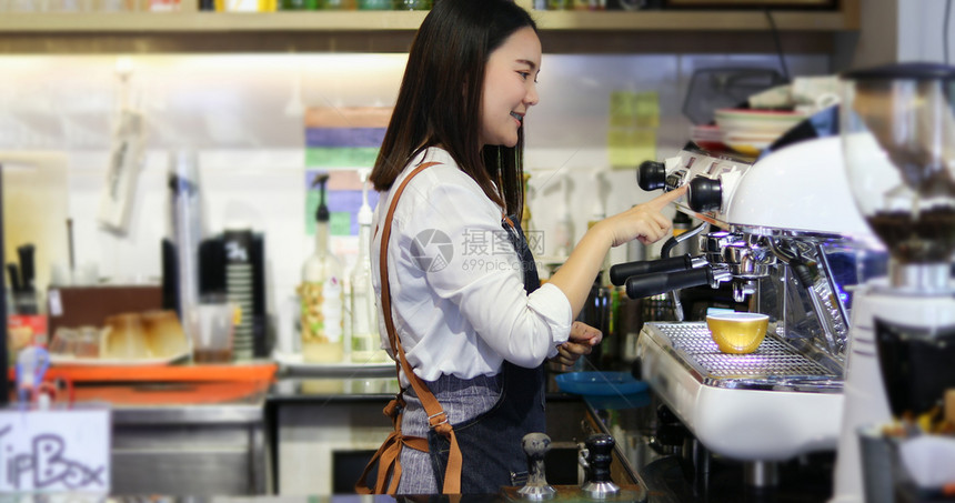 咖啡店女性店员形象图片