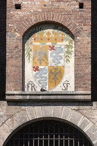 大理石龙正面意利米兰Sforza城堡Visconti家族的外套图片