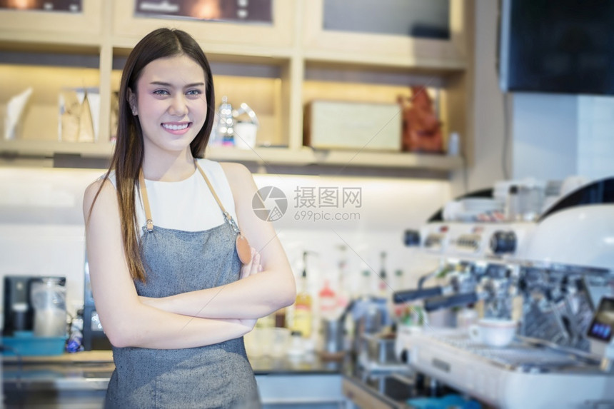 咖啡店女性店员形象图片