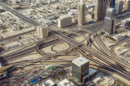 迪拜酋长国的建筑迪拜市下城天梯和公路高的建筑学地点图片