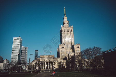正面位于波兰华沙的苏维埃斯大林文化和科学宫是欧洲最高建筑之一苏联镇图片