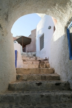 希腊圣托里尼街的楼梯岛木制风景优美图片