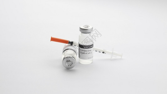 疫苗与注射器特写图片