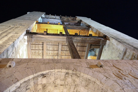 历史意大利堡圣潘克拉齐奥塔晚上在卡利亚里高清图片