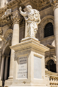 意大利西里锡拉丘兹市库扎教堂的神像西里岛广场宗教图片