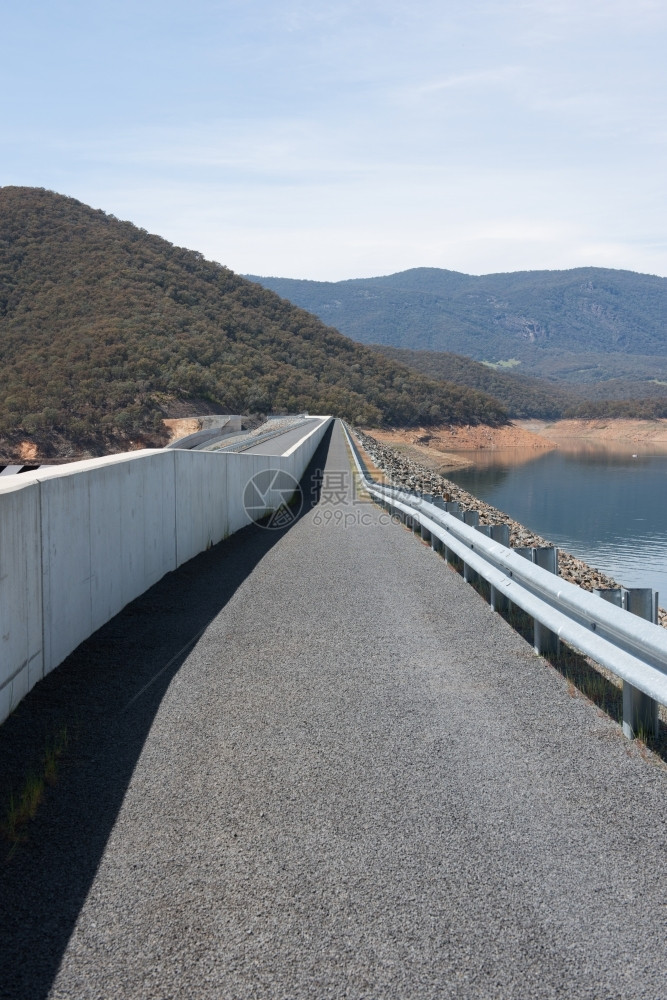 水库澳大利亚新南威尔士州图穆特附近布洛林大坝新的建造图片
