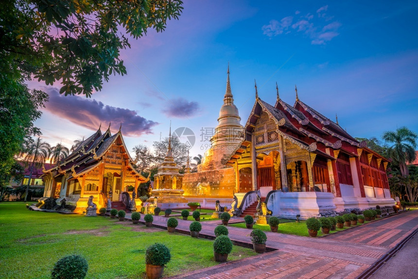泰国清迈市中心的WathraSingh寺庙佛教麦笏图片