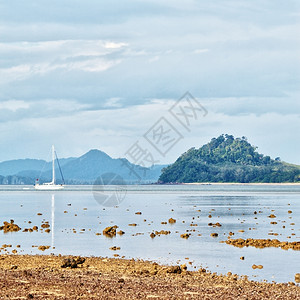 落潮景观浪泰国低下海游艇图片
