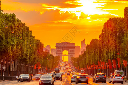 夏色奇迹运输金的户外法国色夏日落巴黎CracdeTriomphe的CampsElysees和巴黎ChanpsElysees的汽车交通背景