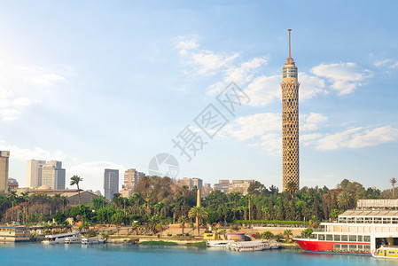 水旅行埃及日落时开罗尼河上电视塔台图片