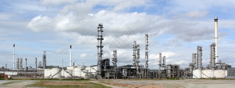植物石油空气白天全景拍摄的炼油厂图片