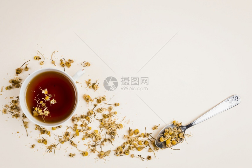 白色的清新茶药草晰和高品质的美照片清新茶药草高品质和分辨率的漂亮照片概念精美的照片生茶包图片