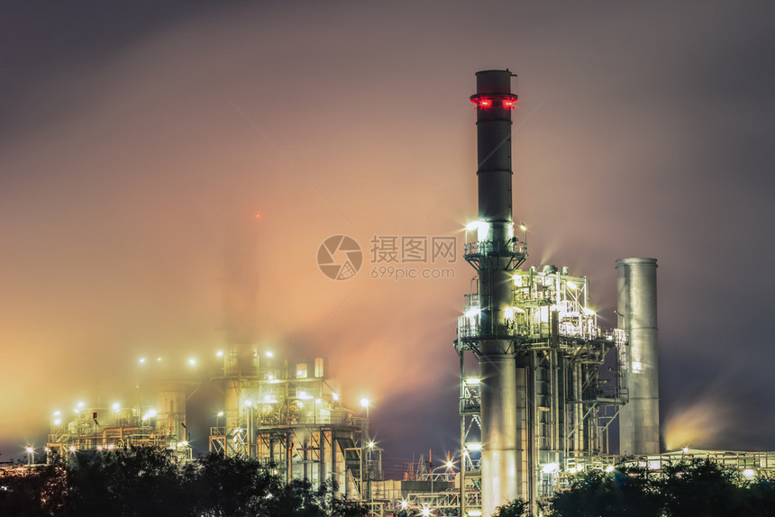 天然气涡轮燃机发电厂支持生产燃料工图片