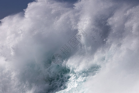 海浪风暴天气的洋波浪支撑危险图片