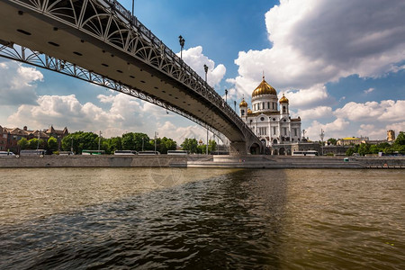 基督大教堂救世主和佩德斯特里派桥俄罗斯莫科建筑学白色的金子图片