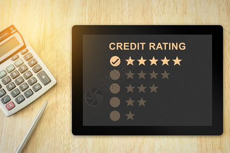 债权人危机信息平板牌上的五颗明星优异信用评级具有软光古董效应保险背景