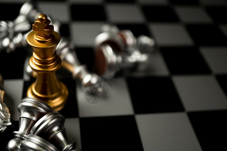 老板勇敢的防御金王象棋是局最后的一站成功商业领导理念下棋图片