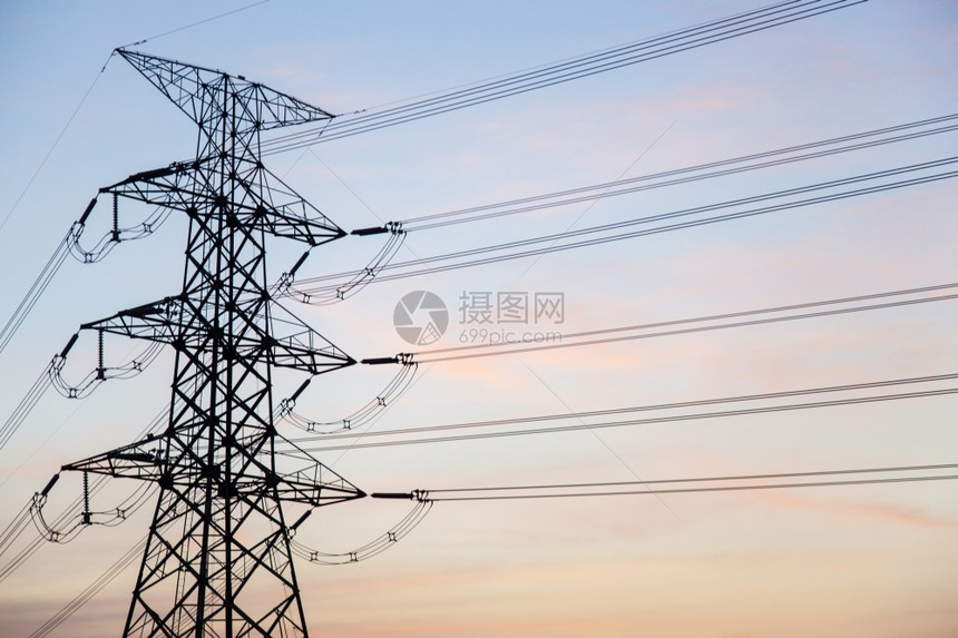 电压高的发厂输塔至分站的高压能发源输送塔供应变电站传送图片
