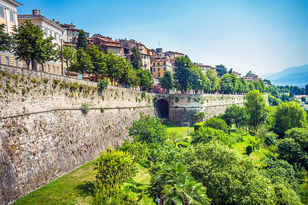 意大利BergamoLombarddy老城意大利墙西塔威尼斯人堡垒图片