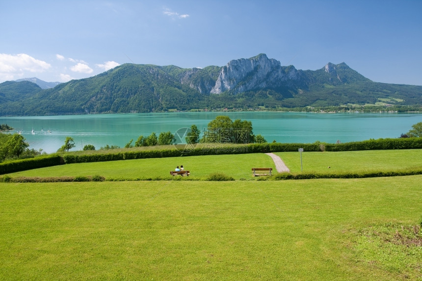 夏天奥地利高山湖蒙德西的风景萨尔茨卡默古特户外图片