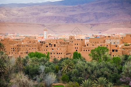 风景优美绿洲Tinghir市近视摩洛哥背景是阿特拉斯山眼睛沙漠图片