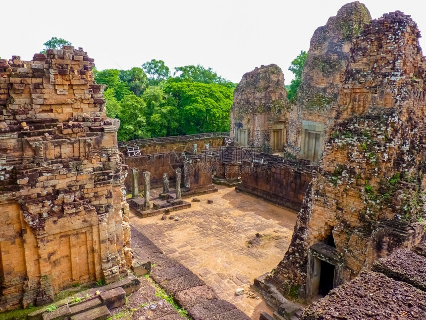 柬埔寨暹粒的吴哥地区前鲁普寺庙外部的旅行老图片