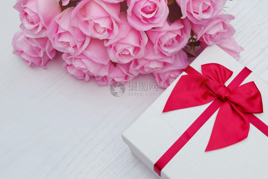 婚礼盛放鲜花的活动和节礼品盒购物单身的图片