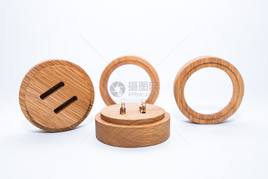 盒子拉脱维亚里加市手制木环盒和金戒指2019年5月日旅行照片奢华木制的图片